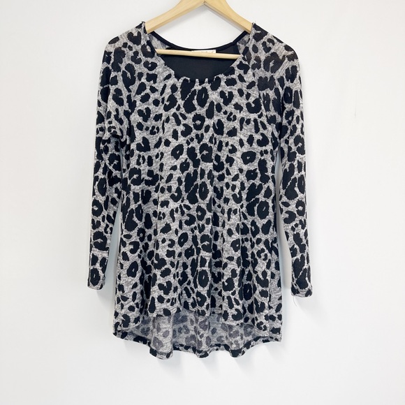Le Lis Sweaters - Le lis leopard printed knit A-line sweater top gray/black size M